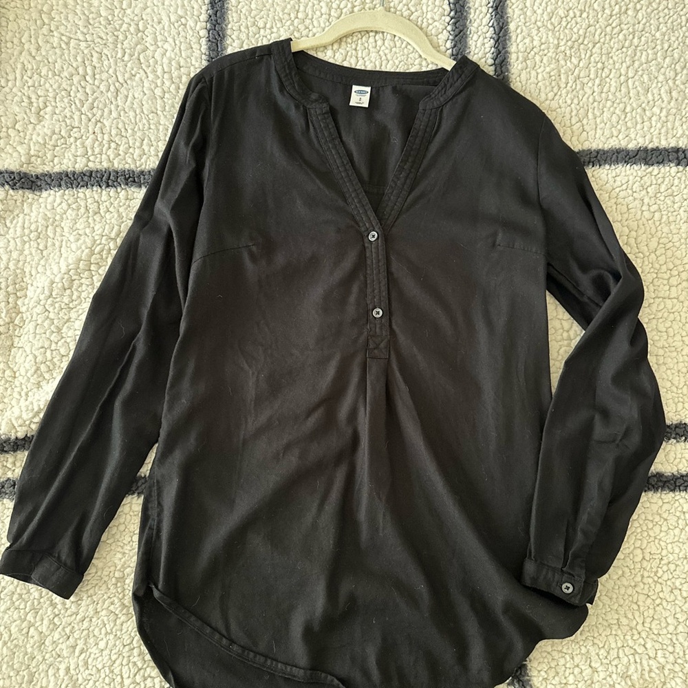 Women's Black Long Sleeve Top